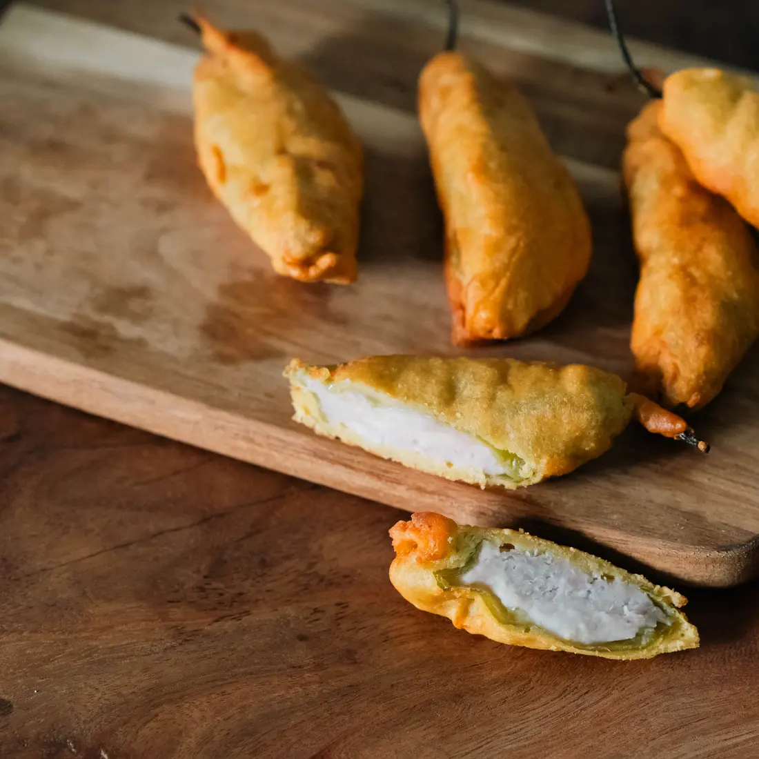 Freshly fried piment farci served with chutney